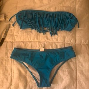 STRINGY BLUE BIKINI